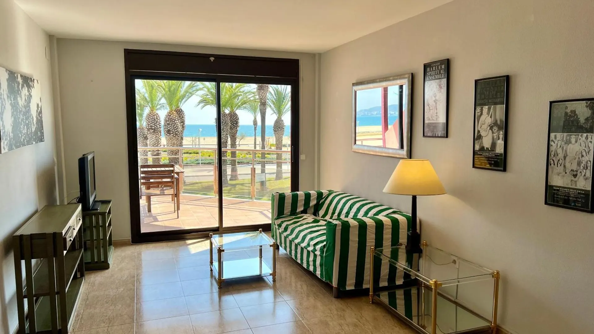 Primera Linea Seaview Apartment Empuriabrava Spain