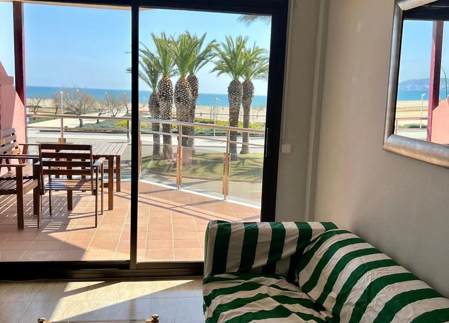 Primera Linea Seaview Apartment Empuriabrava